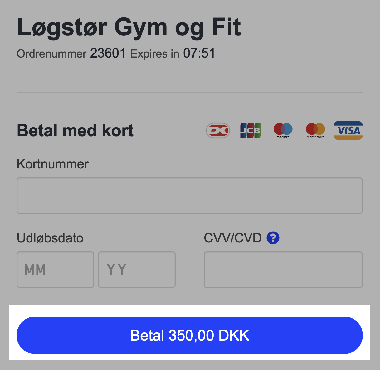 Betalingssiden med kortoplysningsfelterne og &ldquo;Betal&rdquo;-knappen fremhævet